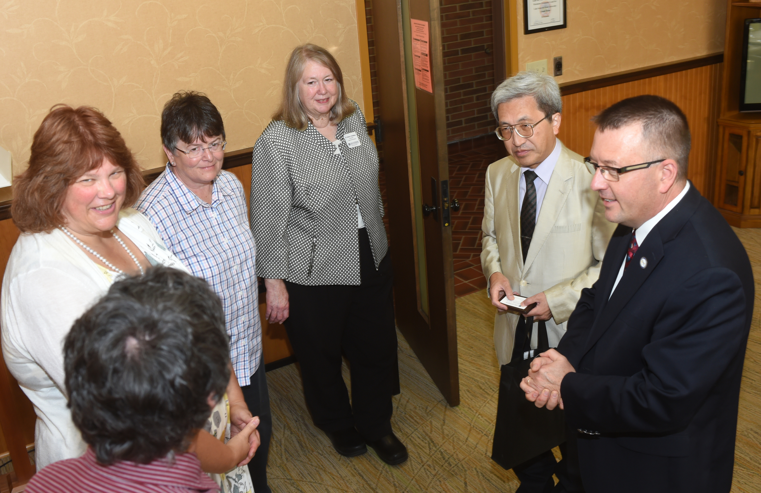 Shiga University Visting Dignitary